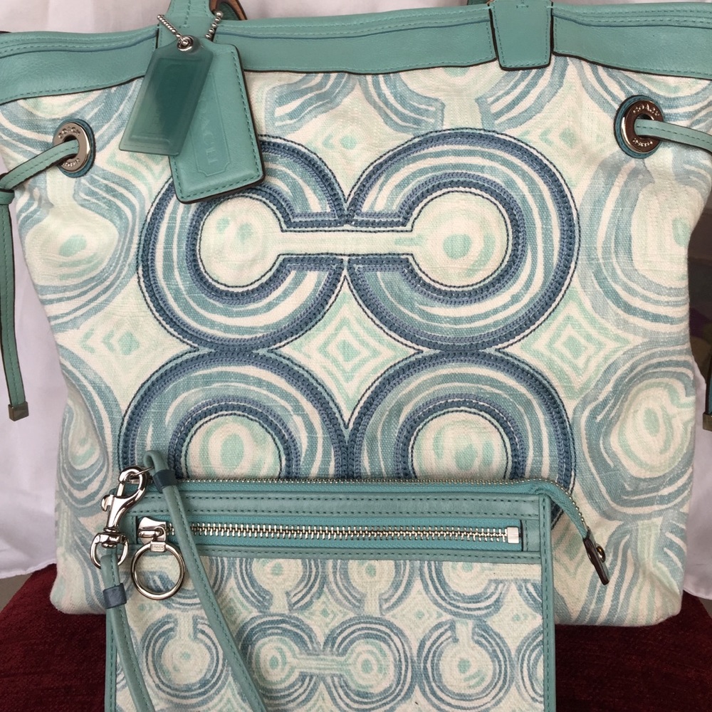Gorgeous Coach shopper with matching wallet